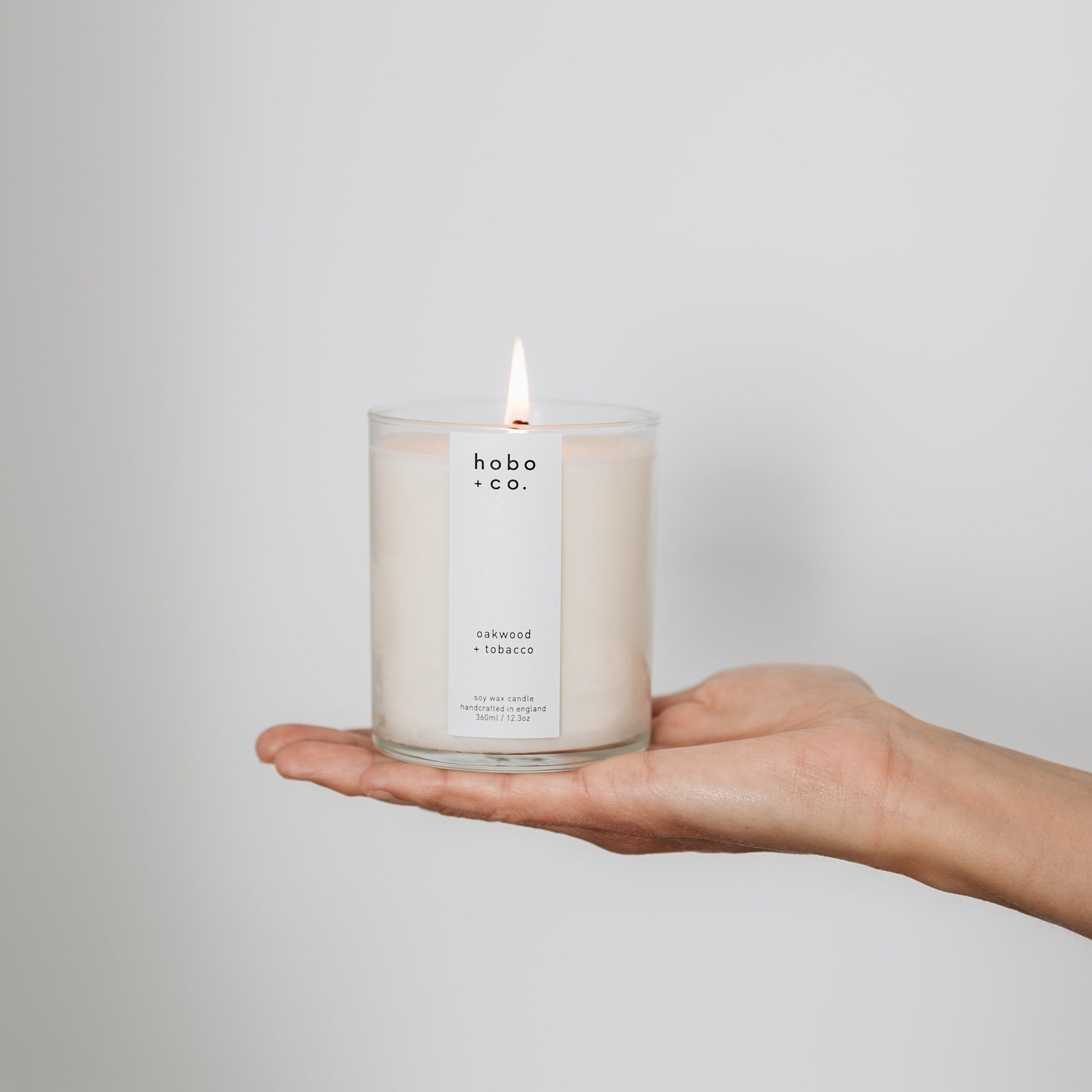 Large Oakwood and Tobacco Candle